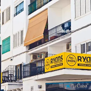 Hostel Ten Hostel, Ibiza-Stadt